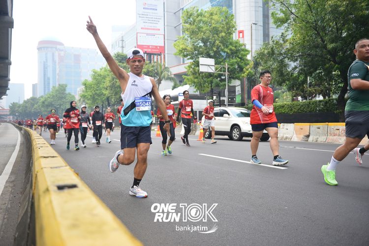 Race photo from ONE RUN 10 K