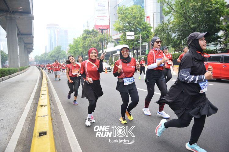 Race photo from ONE RUN 10 K