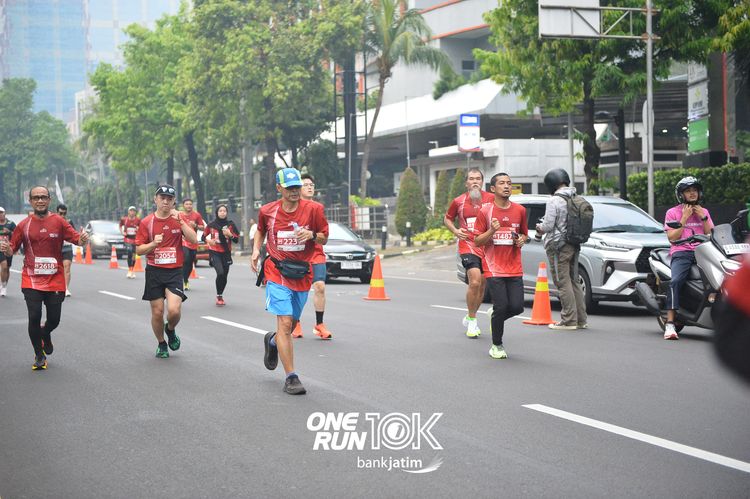 Race photo from ONE RUN 10 K