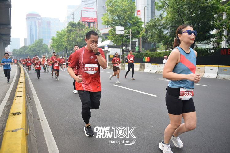 Race photo from ONE RUN 10 K