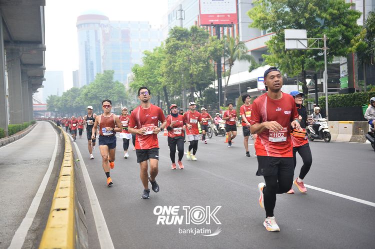 Race photo from ONE RUN 10 K