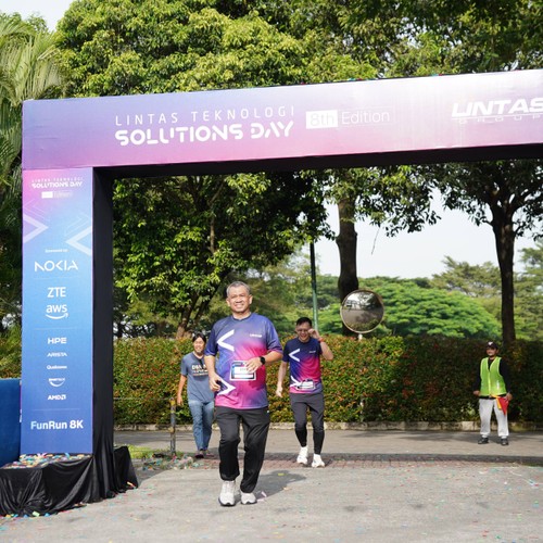 Race photo from LINTAS TEKNOLOGI SOLUTIONS DAY