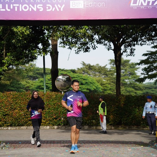 Race photo from LINTAS TEKNOLOGI SOLUTIONS DAY