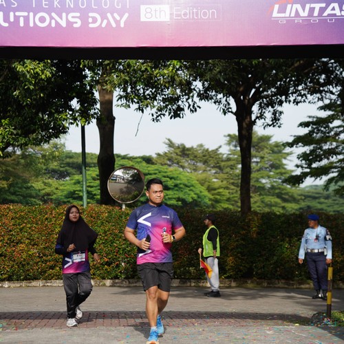 Race photo from LINTAS TEKNOLOGI SOLUTIONS DAY