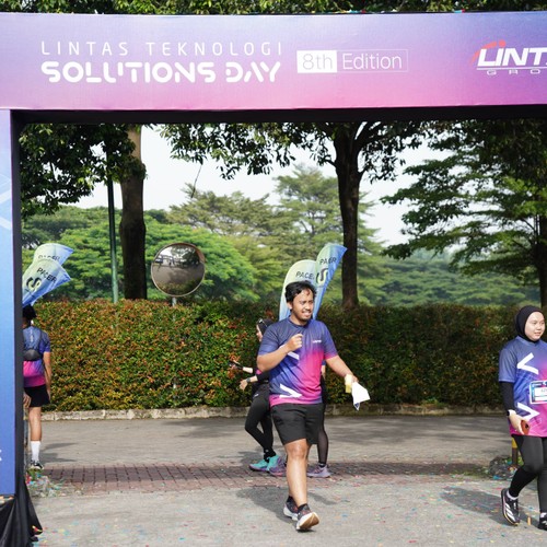 Race photo from LINTAS TEKNOLOGI SOLUTIONS DAY