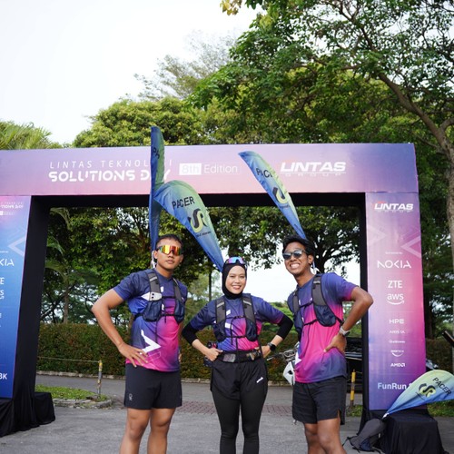 Race photo from LINTAS TEKNOLOGI SOLUTIONS DAY