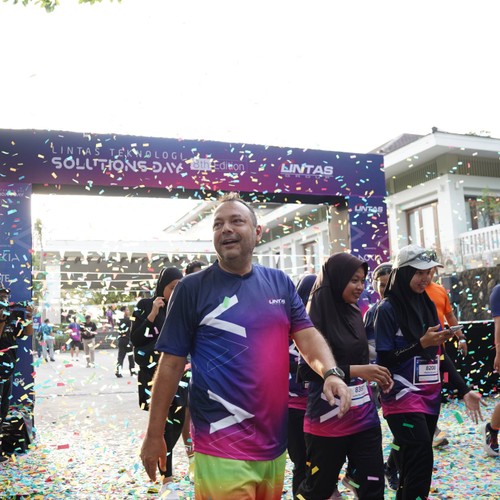 Race photo from LINTAS TEKNOLOGI SOLUTIONS DAY