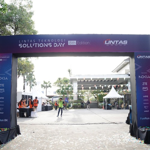 Race photo from LINTAS TEKNOLOGI SOLUTIONS DAY