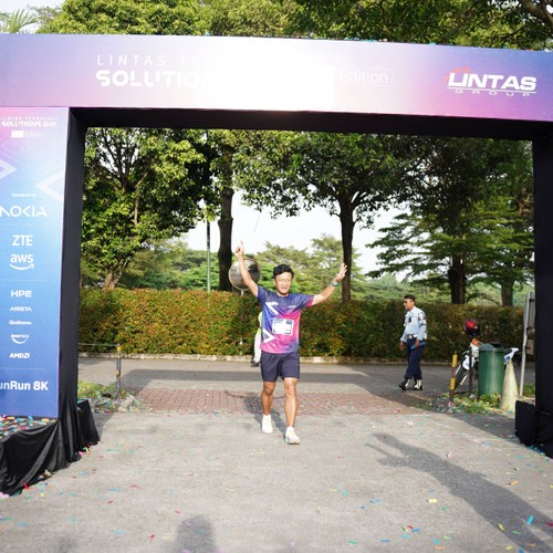 Race photo from LINTAS TEKNOLOGI SOLUTIONS DAY