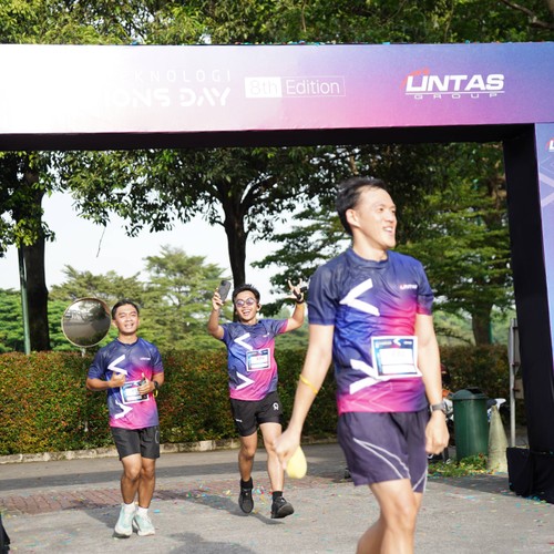 Race photo from LINTAS TEKNOLOGI SOLUTIONS DAY