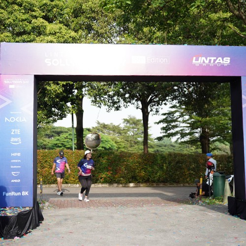 Race photo from LINTAS TEKNOLOGI SOLUTIONS DAY
