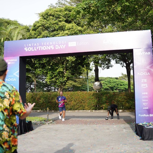 Race photo from LINTAS TEKNOLOGI SOLUTIONS DAY