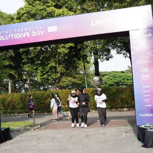 Race photo from LINTAS TEKNOLOGI SOLUTIONS DAY
