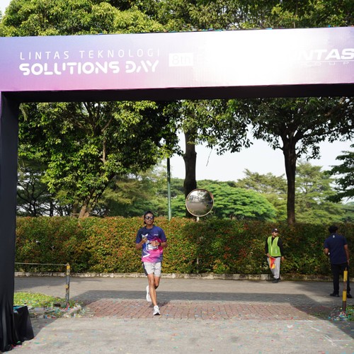 Race photo from LINTAS TEKNOLOGI SOLUTIONS DAY