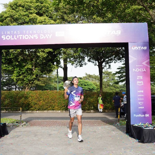 Race photo from LINTAS TEKNOLOGI SOLUTIONS DAY