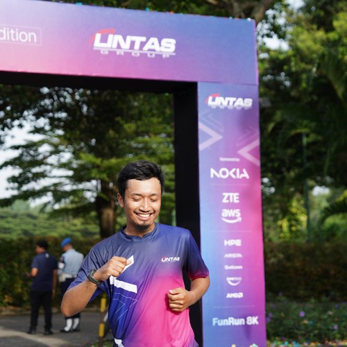 Race photo from LINTAS TEKNOLOGI SOLUTIONS DAY