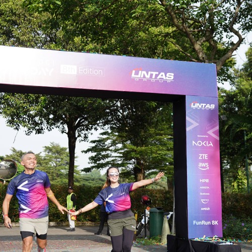 Race photo from LINTAS TEKNOLOGI SOLUTIONS DAY