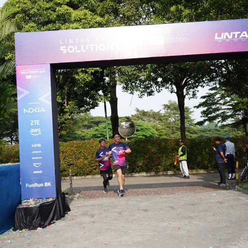 Race photo from LINTAS TEKNOLOGI SOLUTIONS DAY
