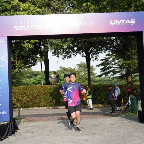Race photo from LINTAS TEKNOLOGI SOLUTIONS DAY