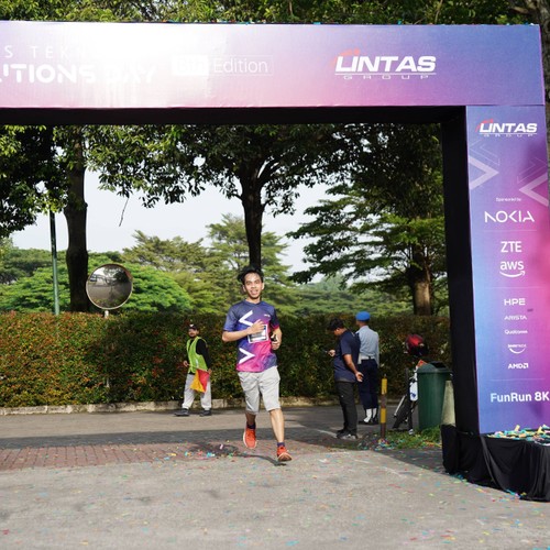 Race photo from LINTAS TEKNOLOGI SOLUTIONS DAY