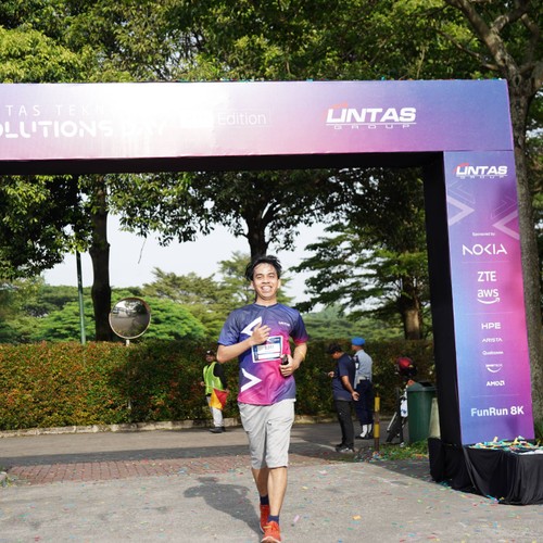 Race photo from LINTAS TEKNOLOGI SOLUTIONS DAY