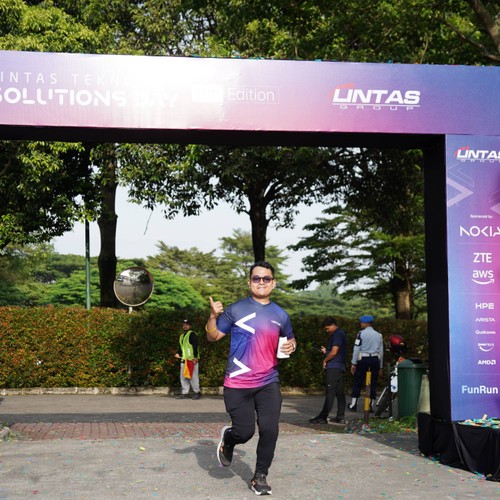 Race photo from LINTAS TEKNOLOGI SOLUTIONS DAY