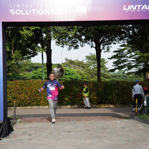 Race photo from LINTAS TEKNOLOGI SOLUTIONS DAY
