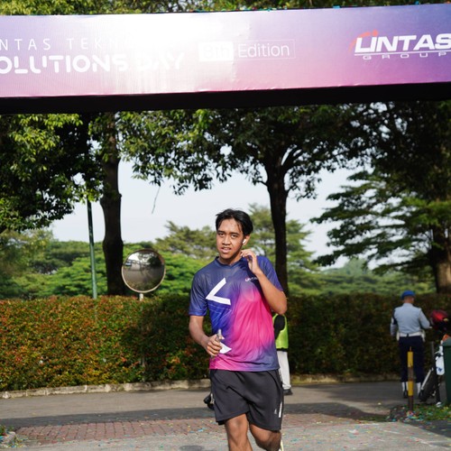 Race photo from LINTAS TEKNOLOGI SOLUTIONS DAY