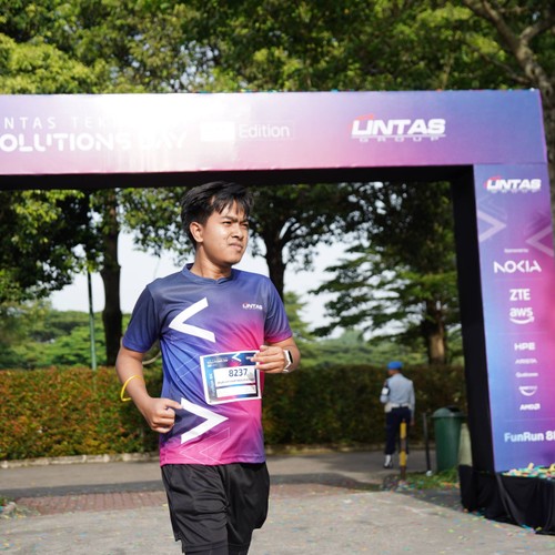 Race photo from LINTAS TEKNOLOGI SOLUTIONS DAY