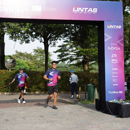 Race photo from LINTAS TEKNOLOGI SOLUTIONS DAY