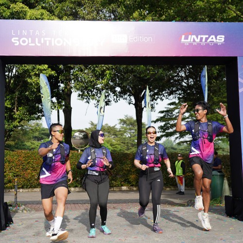 Race photo from LINTAS TEKNOLOGI SOLUTIONS DAY