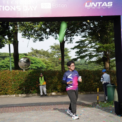 Race photo from LINTAS TEKNOLOGI SOLUTIONS DAY