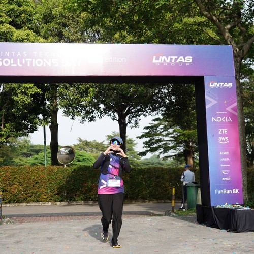 Race photo from LINTAS TEKNOLOGI SOLUTIONS DAY