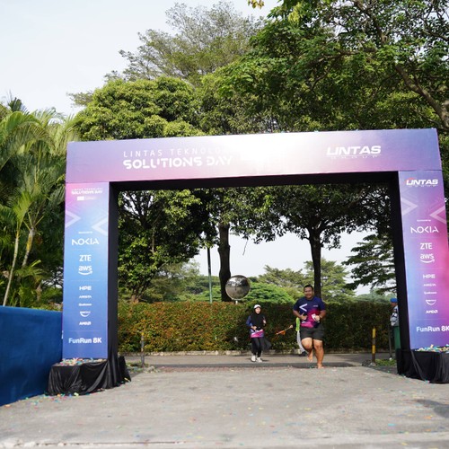 Race photo from LINTAS TEKNOLOGI SOLUTIONS DAY
