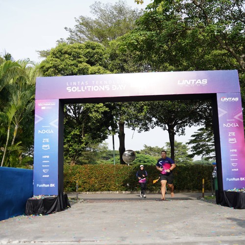Race photo from LINTAS TEKNOLOGI SOLUTIONS DAY