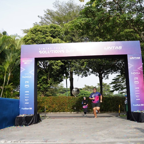 Race photo from LINTAS TEKNOLOGI SOLUTIONS DAY