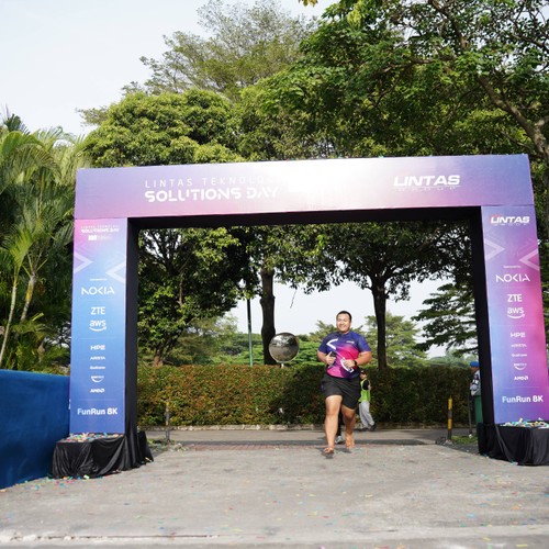 Race photo from LINTAS TEKNOLOGI SOLUTIONS DAY