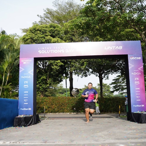 Race photo from LINTAS TEKNOLOGI SOLUTIONS DAY