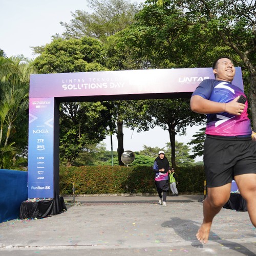 Race photo from LINTAS TEKNOLOGI SOLUTIONS DAY