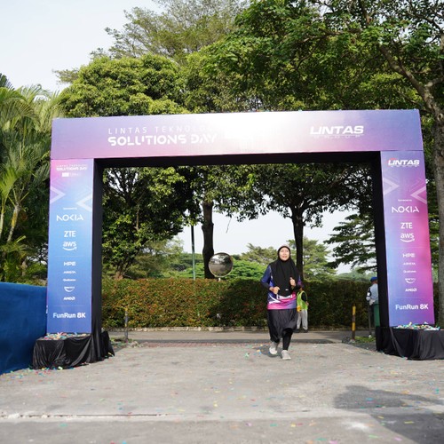 Race photo from LINTAS TEKNOLOGI SOLUTIONS DAY