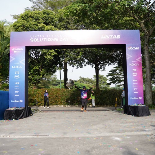 Race photo from LINTAS TEKNOLOGI SOLUTIONS DAY