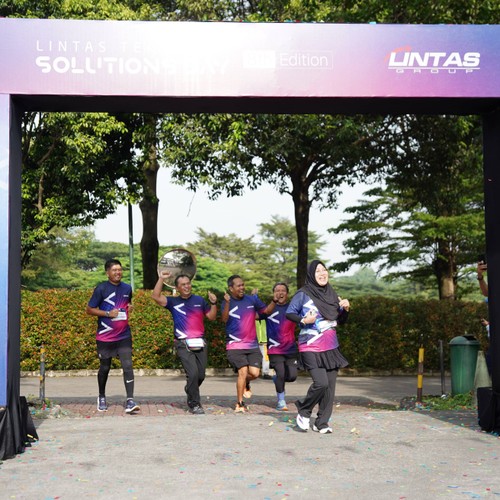 Race photo from LINTAS TEKNOLOGI SOLUTIONS DAY