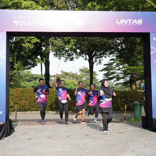 Race photo from LINTAS TEKNOLOGI SOLUTIONS DAY