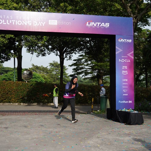 Race photo from LINTAS TEKNOLOGI SOLUTIONS DAY