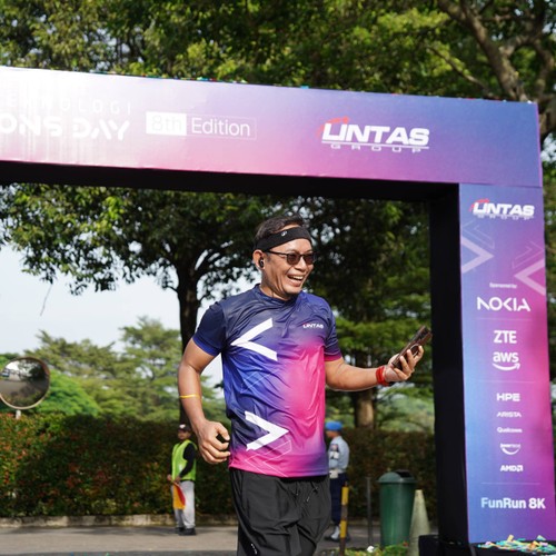 Race photo from LINTAS TEKNOLOGI SOLUTIONS DAY