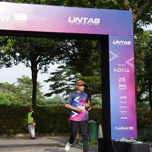 Race photo from LINTAS TEKNOLOGI SOLUTIONS DAY