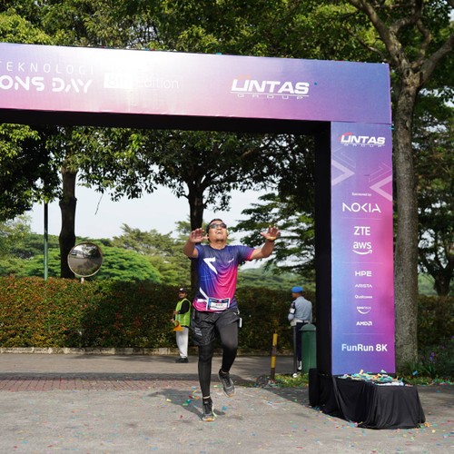Race photo from LINTAS TEKNOLOGI SOLUTIONS DAY