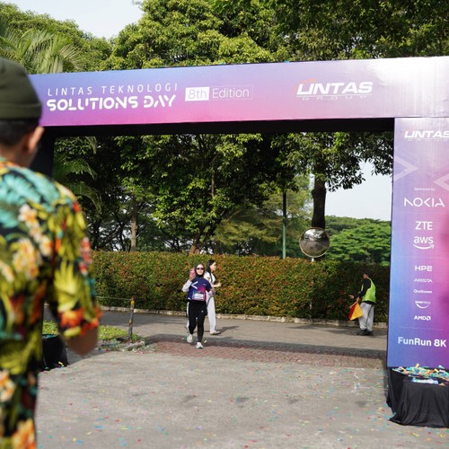 Race photo from LINTAS TEKNOLOGI SOLUTIONS DAY