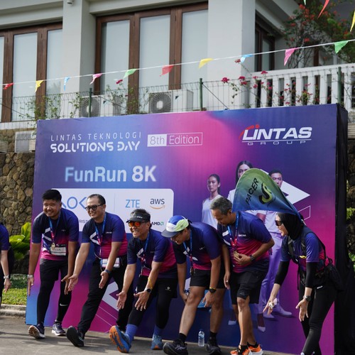 Race photo from LINTAS TEKNOLOGI SOLUTIONS DAY