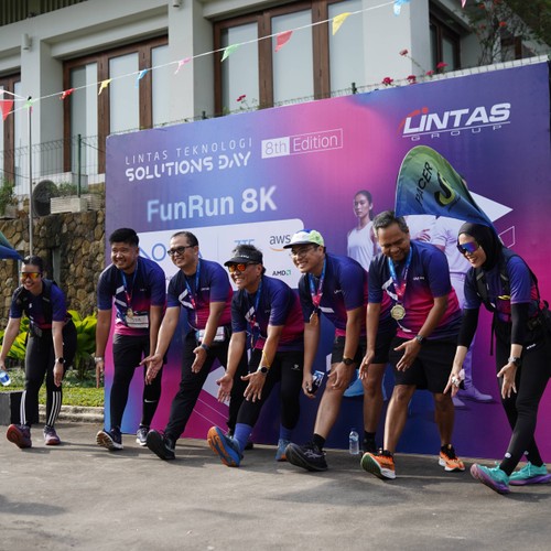 Race photo from LINTAS TEKNOLOGI SOLUTIONS DAY
